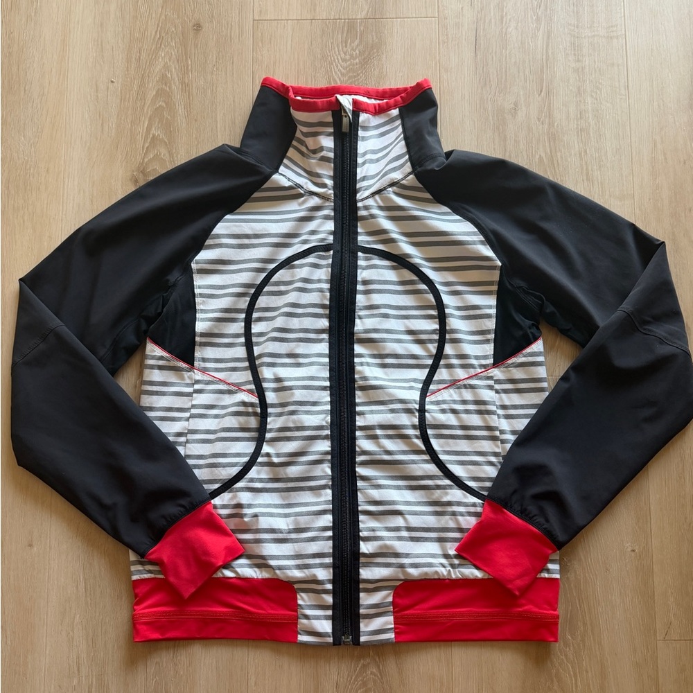 Lululemon Run: Track Attack Jacket Twin Stripe Black / Black / Love Red Size 6